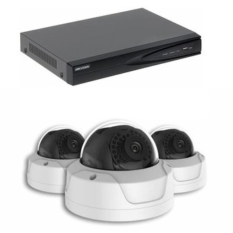 Basic series Camerabewaking set met 3 x 4MP HD Dome camera &ndash; bekabeld 